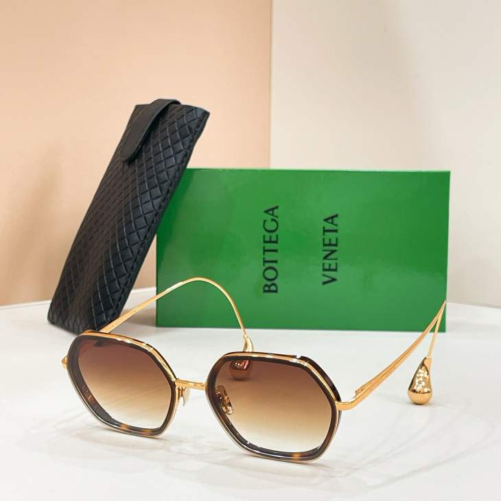 Picture of Bottega Veneta Sunglasses _SKUfw80235971fw